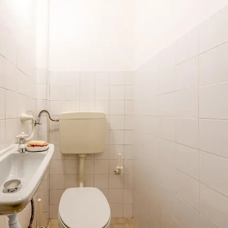 Guestready - Saldanha Building Garden Apartment Lisbon